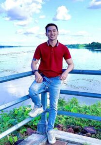 วัชรากร-อัมภวัน-เสื้อแดง