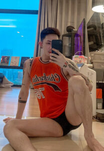 โจโจ้ จารุวัฒน์-เสื้อกล้ามแดง