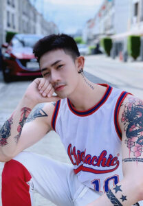 โจโจ้-จารุวัฒน์-เสื้อบอส