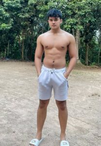 เต้-ภานุวัฒน์-เน็ตไอดอล