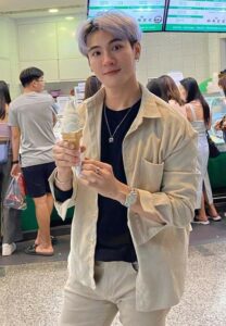 แชมป์-ฉัตรทอง-กินไอติม