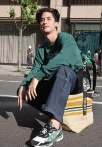 เต-ตะวัน-เสื้อเขียว