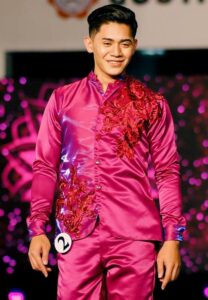 Mich-Dave-Daligasao-เดินแบบ