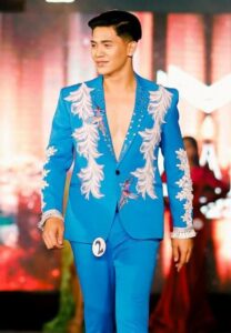 Mich-Dave-Daligasao-เดินแบบสับ