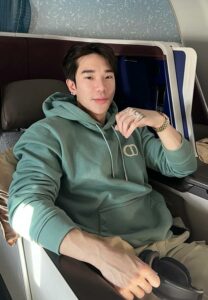 บอส-ณัชพงศ์พล-นักแสดงเสื้อเขียว