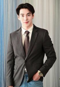 อุ้ม-ทักษกร-เน็ตไอดอลหนุ่ม อุ้ม-ทักษกร-เน็ตไอดอลหนุ่ม
