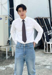 อุ้ม-ทักษกร-เสื้อเชิ้ตขาว อุ้ม-ทักษกร-เสื้อเชิ้ตขาว