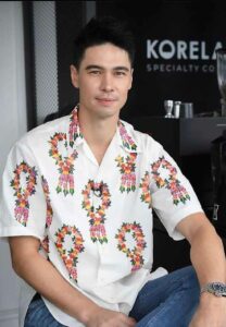 แมทธิว-ดีน-พิธีกรเสื้อลาย แมทธิว-ดีน-พิธีกรเสื้อลาย