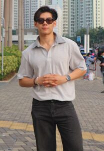 แยม-ปรเมษฐ์-ใส่แว่น