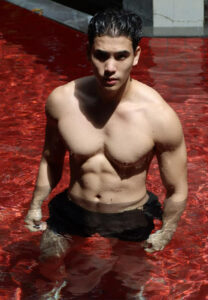 Kong-เล่นน้ำ