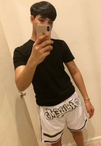 แชมป์-ณัฐพร-บัวเเก้ว-เสื้อยืดดำ