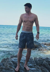 แทนไท-รัตนเดช-พักผ่อน