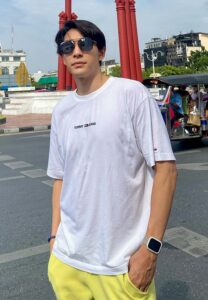 Big-nathaschai-ใส่แว่นดำ