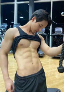 Manatsawee-Pakiriyo-เข้ายิม