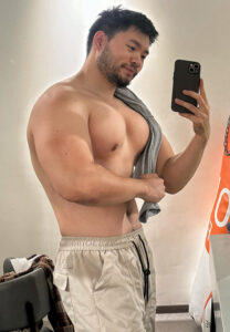 Alex-กล้ามโต