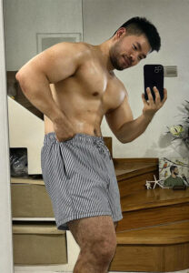 Alex-เซลฟี่นักกล้าม