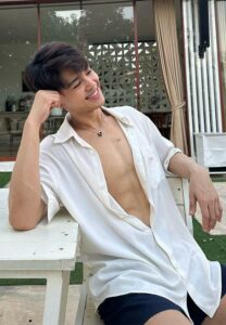 Wanchaloem-Parichatboriboon-กล้ามแซ่บ