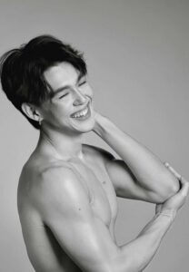 Wanchaloem-Parichatboriboon-ขาวดำ