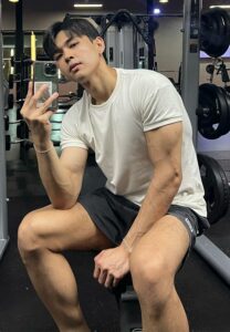 Wanchaloem-Parichatboriboon-เข้ายิม