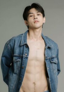 Wanchaloem-Parichatboriboon-เน็ตไอดอลหล่อ