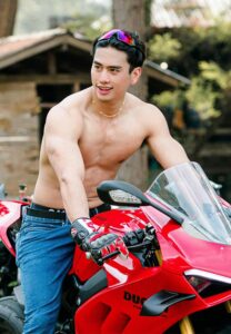 Yuttakiat-Wongsit-ยิ้มหวาน