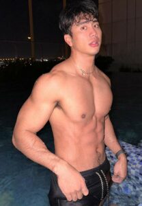 Yuttakiat-Wongsit-เล่นน้ำ