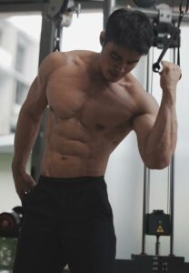 Kaernt-Artius-ฟิตหุ่น