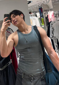 Salay-Ly-กล้ามเทา