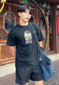 Salay-Ly-ชุดดำ