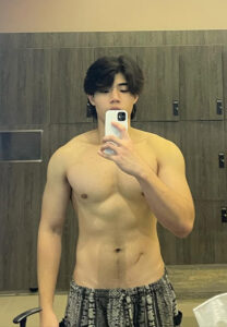 Salay-Ly-เน็ตไอดอลกล้ามโต Salay-Ly-เน็ตไอดอลกล้ามโต