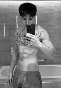 Kelvinyapkumkit-กล้ามสวย