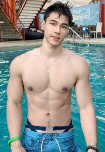 Nattapol-Ngamsaard-นายแบบกล้ามใหญ่