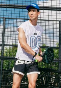 Prach-pratrawi-นักแสดงเล่นกีฬา