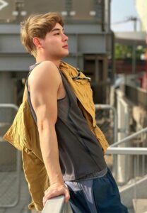 Thanakorn-Plan-หุ่นสับ