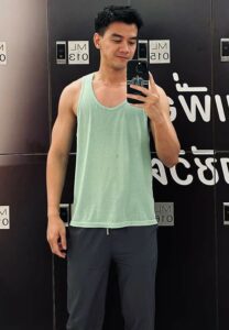 Vladimir-Tanring-เน็ตไอดอลเข้ายิม