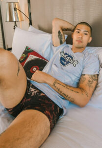 Kanawat-Nut เสื้อเทา