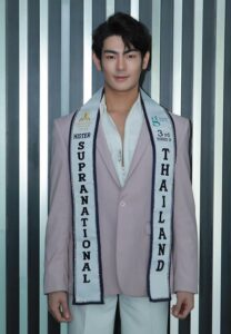 Pattawee-หล่อสะบัด