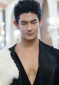 Pattawee-หล่อเป๊ะ