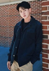 PondPond-เน็ตไอดอลหนุ่มหล่อ