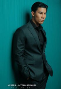 Chutipong-Fame-ลุคเท่