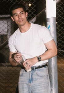 Chutipong-Fame-เสื้อยืดขาว