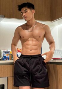 TAKA-นายแบบกล้ามดี TAKA-นายแบบกล้ามดี