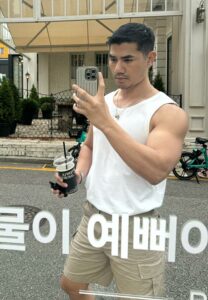 Breeze-เสื้อกล้ามขาว