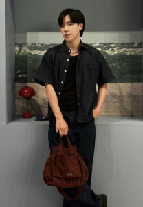 Chinnawat-ชุดดำเท่