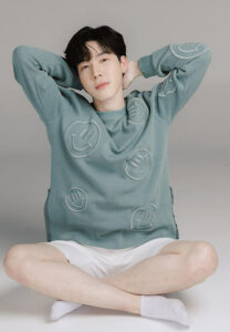 Chinnawat-เสื้อแขนยาว