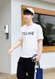 Dr-Thanabat-เสื้อยืดขาว