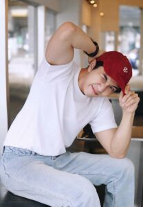 Adithep-Pruankaew-หมวกแดง