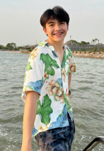 Dechkajon-ยิ้มเก่ง