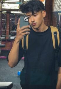 Musyafka-เสื้อยืดดำ