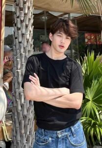 Mywin-กอดอก